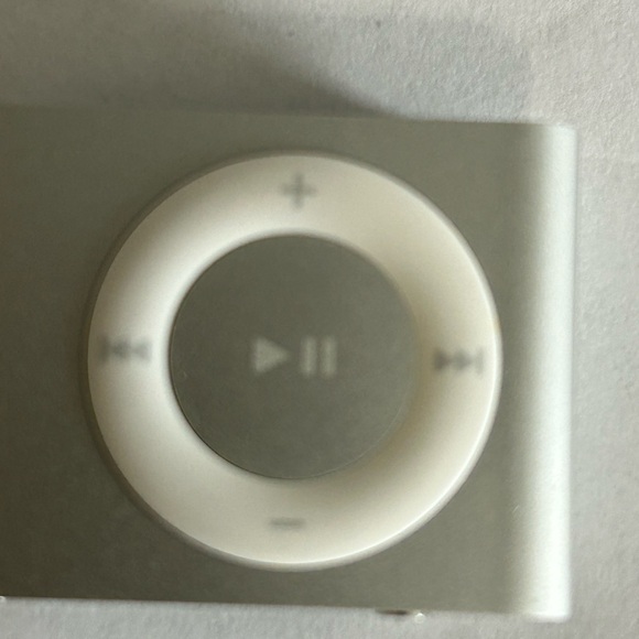 iPod Shuffle 2nd Generation Includes Charger Pre Owned SOLD AS IS - Picture 7 of 8